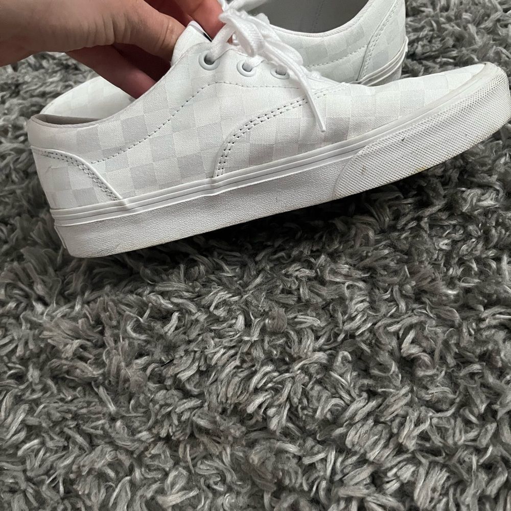Vans - Picture 4 of 6